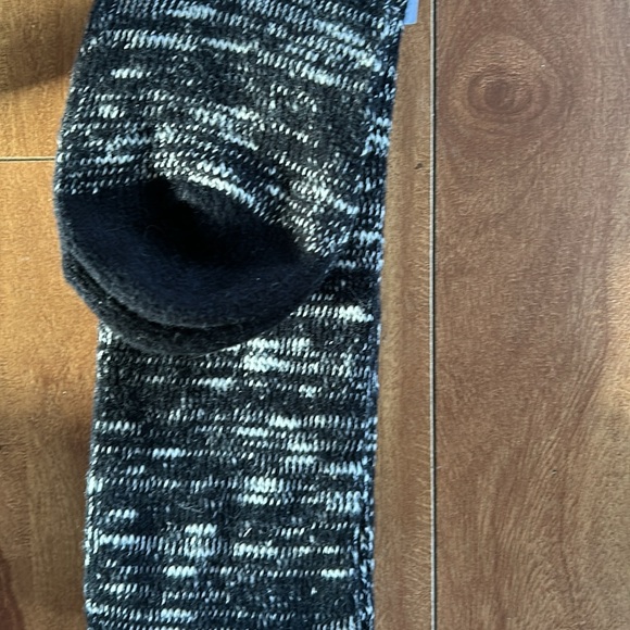 NWT⭐️ARDENE💫 Women’s Black/White Over-The-Knee Socks 🧦 - Picture 7 of 7